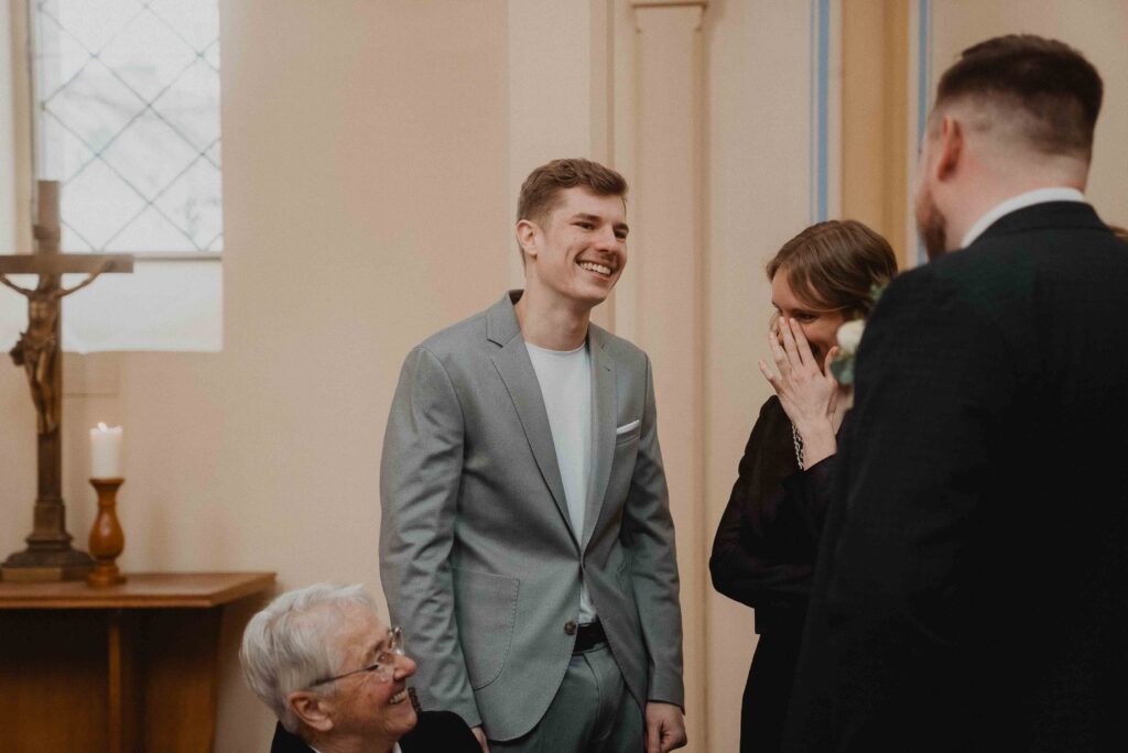 Heiraten in der Alten Neuendorfer Kirche in Potsdam 12