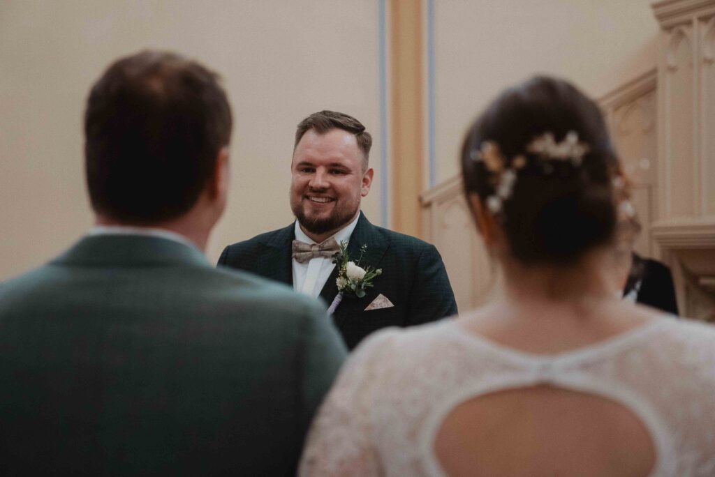 Heiraten in der Alten Neuendorfer Kirche in Potsdam 19