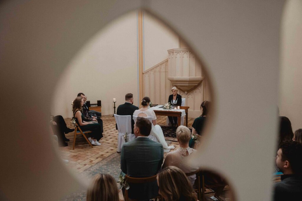 Heiraten in der Alten Neuendorfer Kirche in Potsdam 23