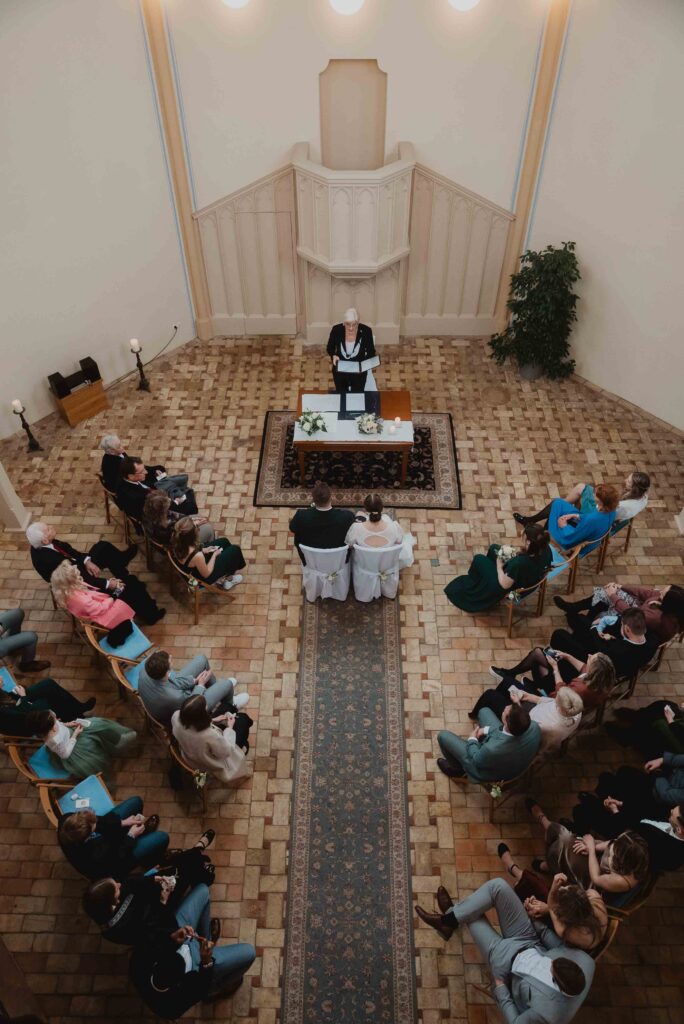 Heiraten in der Alten Neuendorfer Kirche in Potsdam 25