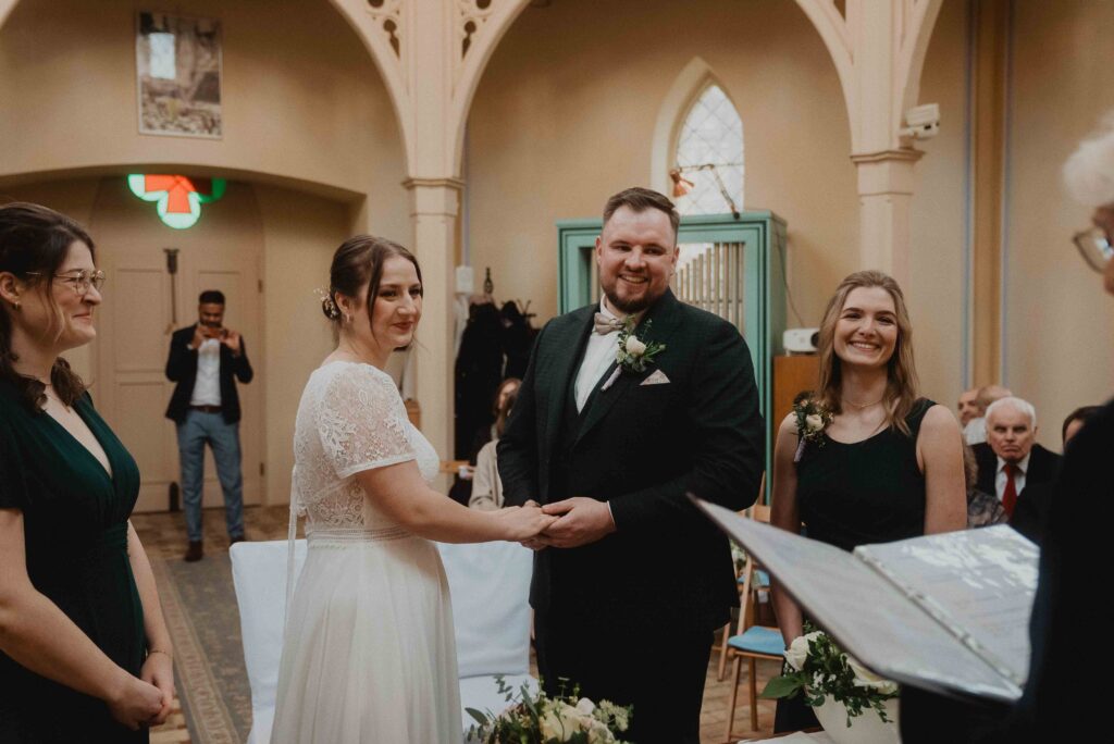 Heiraten in der Alten Neuendorfer Kirche in Potsdam 31