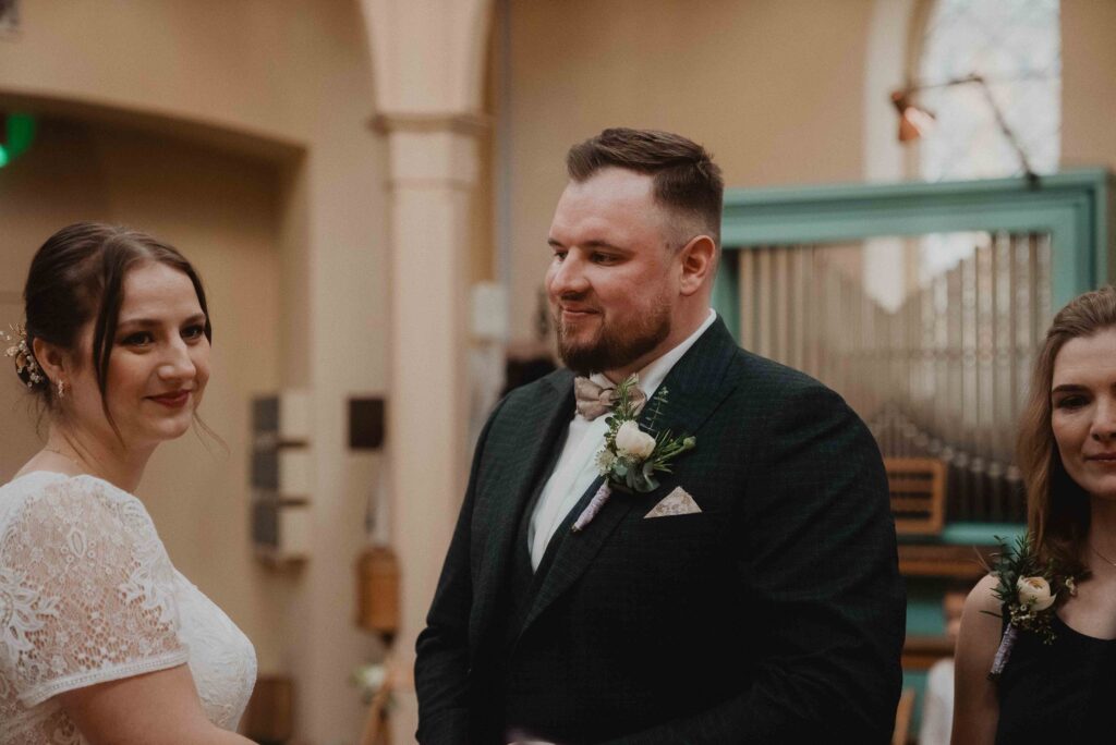 Heiraten in der Alten Neuendorfer Kirche in Potsdam 32