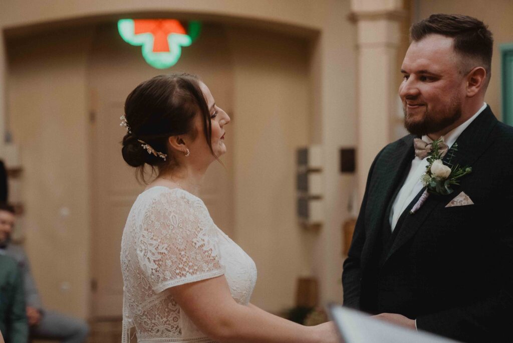 Heiraten in der Alten Neuendorfer Kirche in Potsdam 33