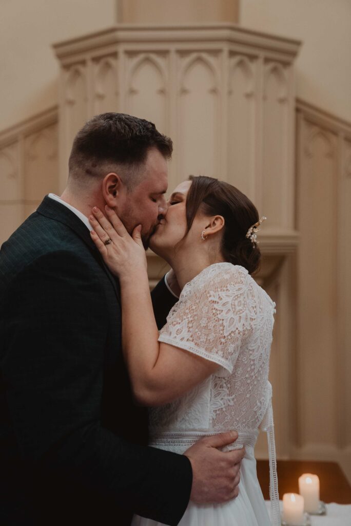 Heiraten in der Alten Neuendorfer Kirche in Potsdam 34