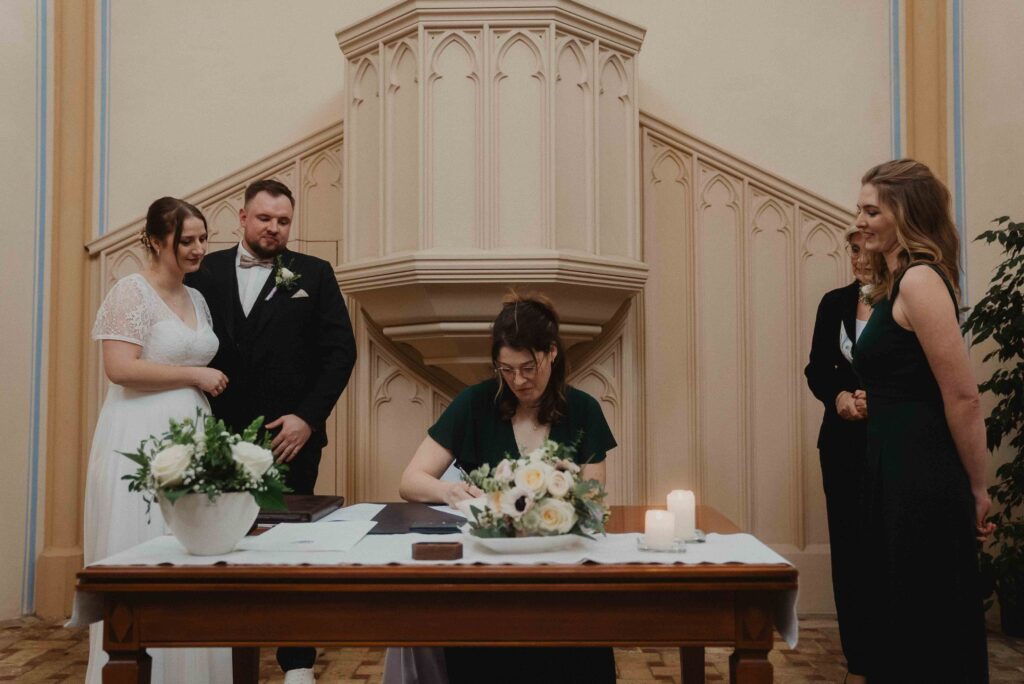 Heiraten in der Alten Neuendorfer Kirche in Potsdam 55