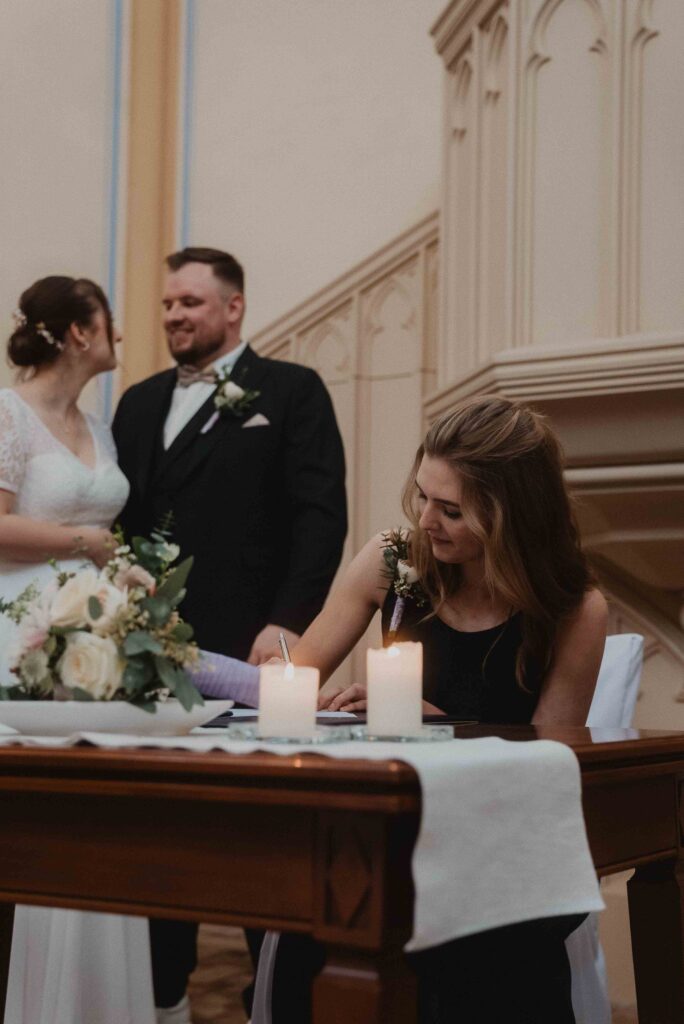 Heiraten in der Alten Neuendorfer Kirche in Potsdam 56
