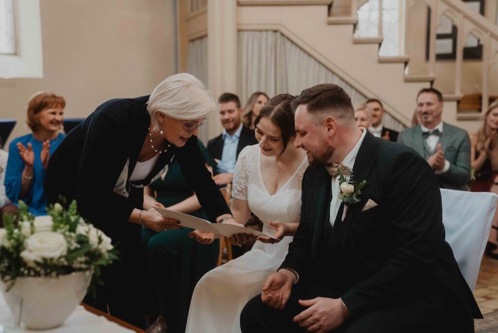 Heiraten in der Alten Neuendorfer Kirche in Potsdam 57