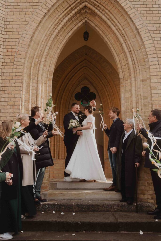 Heiraten in der Alten Neuendorfer Kirche in Potsdam 70