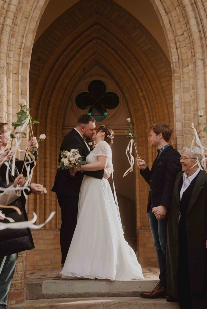 Heiraten in der Alten Neuendorfer Kirche in Potsdam 71
