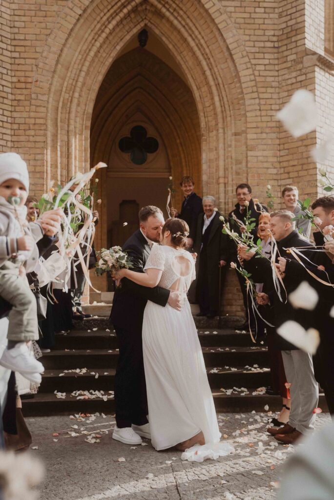 Heiraten in der Alten Neuendorfer Kirche in Potsdam 76