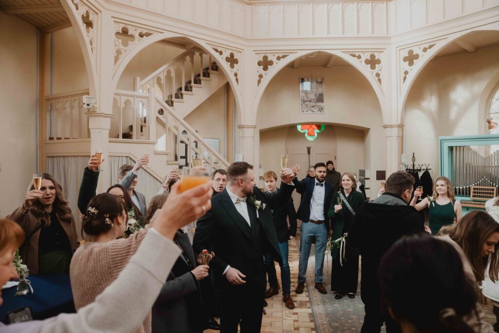 Heiraten in der Alten Neuendorfer Kirche in Potsdam 82