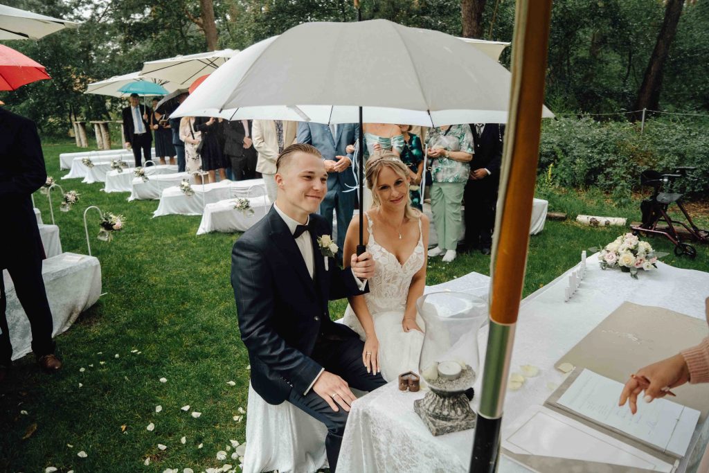 Plan B für die Hochzeit Heiraten trotz Regen 307