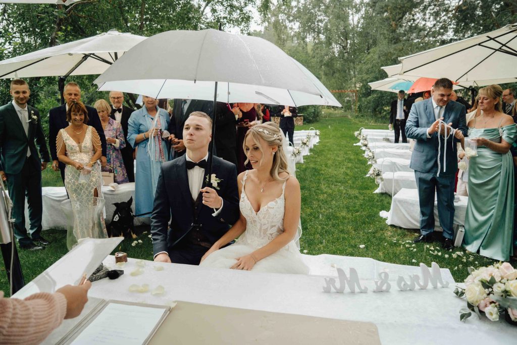 Plan B für die Hochzeit Heiraten trotz Regen 309
