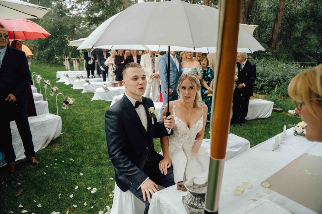 Plan B für die Hochzeit Heiraten trotz Regen 311