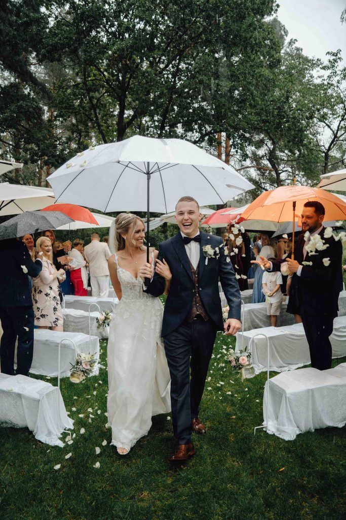 Plan B für die Hochzeit Heiraten trotz Regen 315