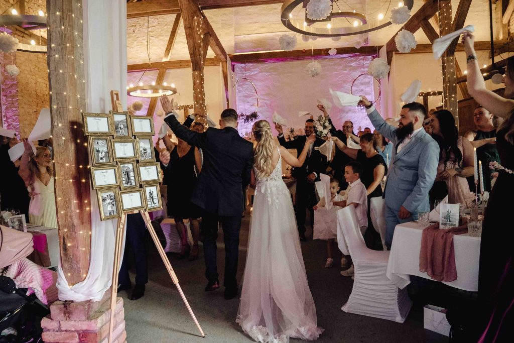 Plan B für die Hochzeit Heiraten trotz Regen 557