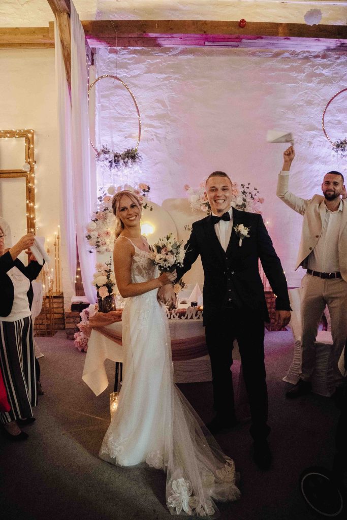 Plan B für die Hochzeit Heiraten trotz Regen 560